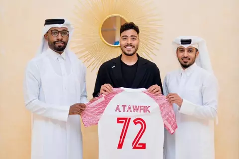 محلل برشلونة السابق ومنافسة 8 لاعبين.. ماذا ينتظر أكرم توفيق في الشمال القطري؟